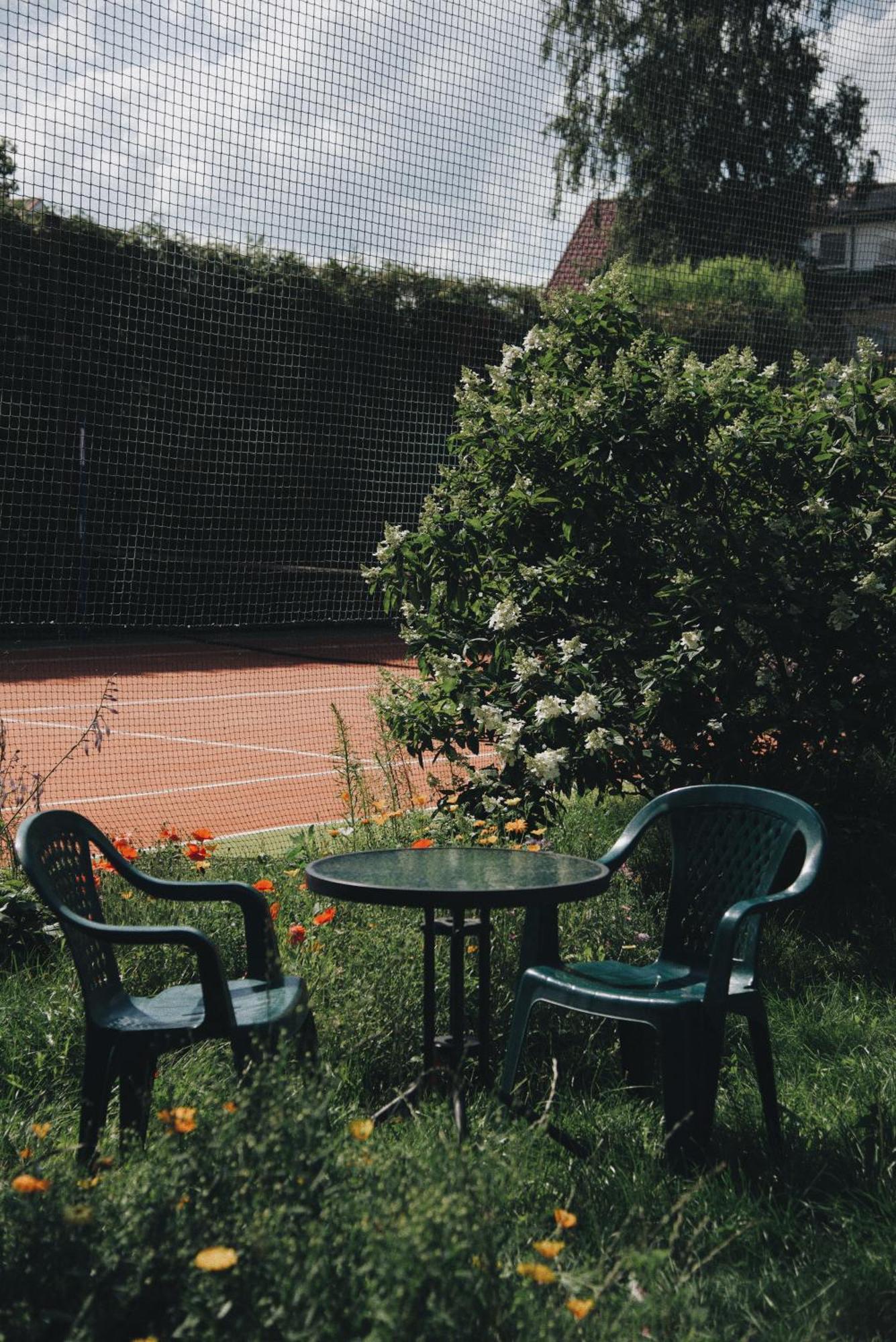 Powiew - B&B Pensjonat Noclegi Swinoujscie - Unterkunft Swinemuende - Guesthouse Tennis Garden Breakfast At Baltic Sea Exterior photo